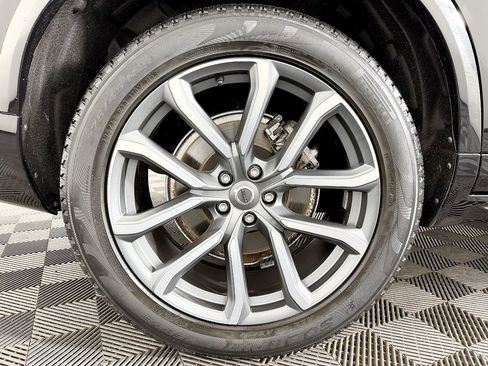 Used 2016 Volvo XC90 T6 Momentum w/ Momentum Plus Package image 24