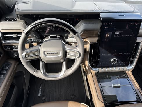 Used 2026 GMC Yukon Denali Ultimate w/ LPO, Floor Liner Package image 18