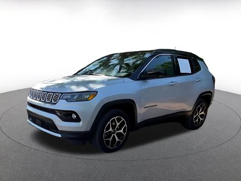 Used 2025 Jeep Compass Limited AWD/4WD image 7
