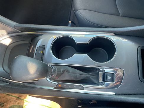 Used 2024 Chevrolet Malibu LT image 18