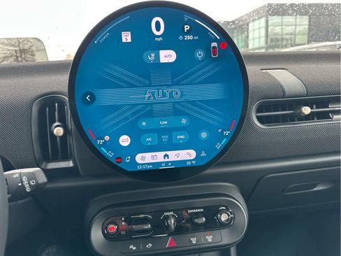 Certified 2025 MINI Cooper 2-Door Hardtop image 9