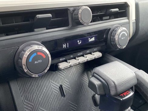 Used 2024 Toyota Tacoma TRD Off-Road image 25