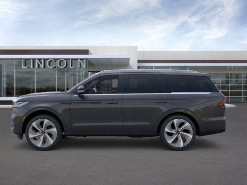 New 2026 Lincoln Navigator Black Label image 3