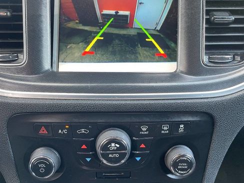 Used 2014 Dodge Charger R/T image 38