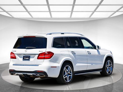 Used 2017 Mercedes-Benz GLS 550 4MATIC image 4