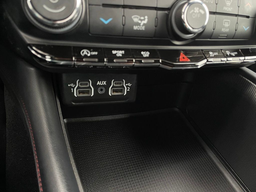 Used 2024 Dodge Durango GT AWD/4WD image 18