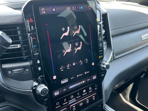 New 2026 RAM 2500 Laramie AWD/4WD image 30