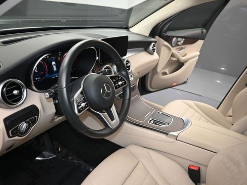 Used 2020 Mercedes-Benz GLC 300 4MATIC image 13