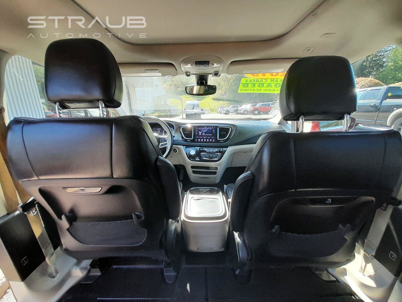 Used 2019 Chrysler Pacifica Limited FWD image 43