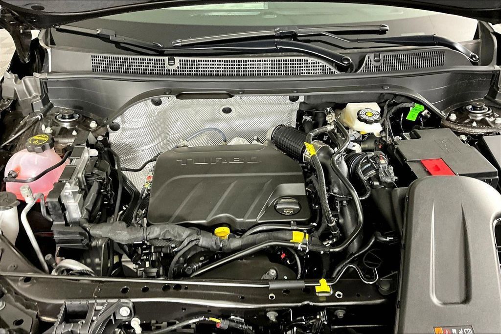 New 2026 Buick Envista Avenir FWD image 2