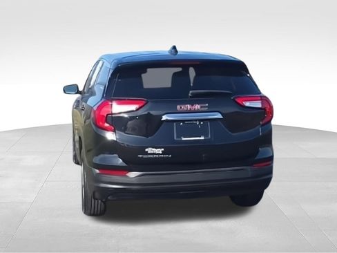 Used 2024 GMC Terrain SLE FWD image 7