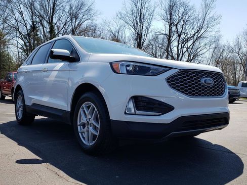 Used 2023 Ford Edge SEL w/ Convenience Package image 3