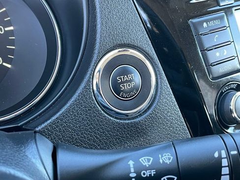 Certified 2022 Nissan Rogue Sport SV AWD/4WD image 17