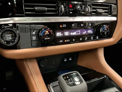 New 2026 Nissan Pathfinder Platinum AWD/4WD image 27