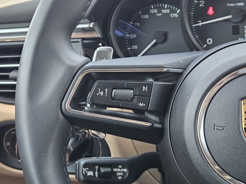 Certified 2026 Porsche Macan AWD/4WD image 26