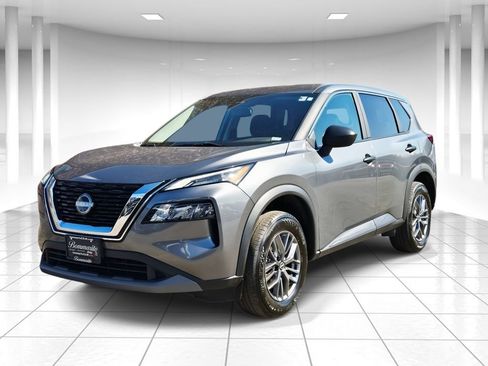 Used 2023 Nissan Rogue S image 7