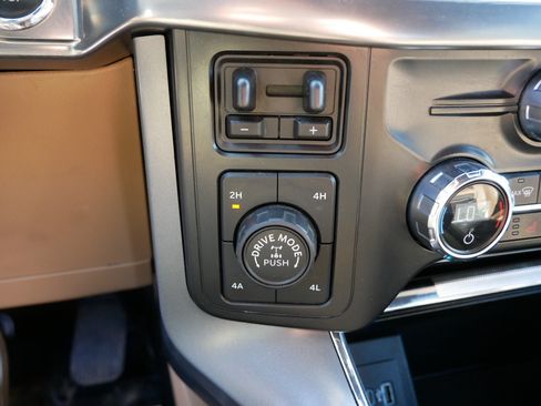 Certified 2021 Ford F150 Lariat w/ Max Trailer Tow Package AWD/4WD image 32