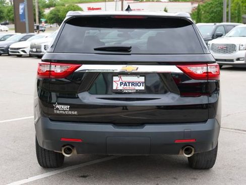 Used 2021 Chevrolet Traverse LS FWD image 4