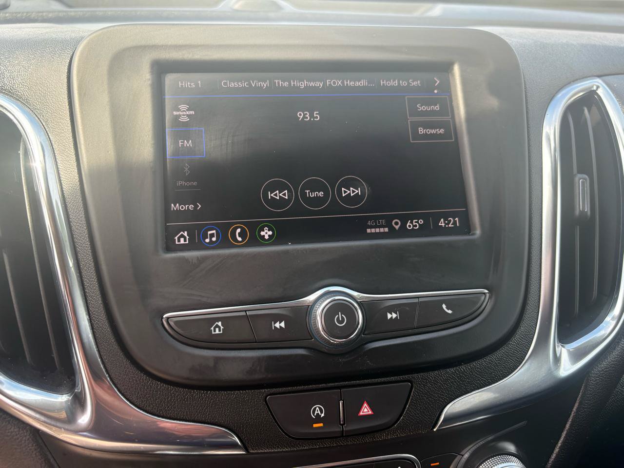 Used 2024 Chevrolet Equinox LT FWD image 24
