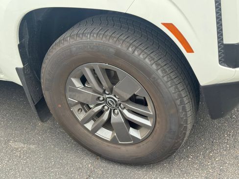 Certified 2025 Nissan Frontier SV w/ Tow Package image 6