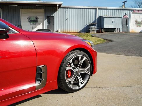 Used 2020 Kia Stinger GT2 image 12