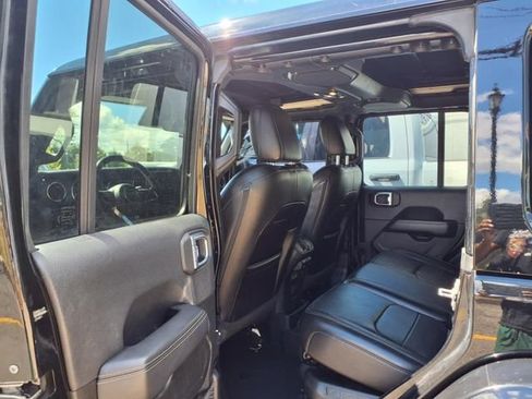 Certified 2022 Jeep Wrangler Unlimited Sahara w/ Cold Weather Group AWD/4WD image 24