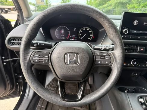 Used 2024 Honda HR-V LX image 17