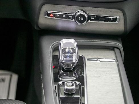 Certified 2023 Volvo XC90 T8 Ultimate w/ Lounge Package AWD/4WD image 30