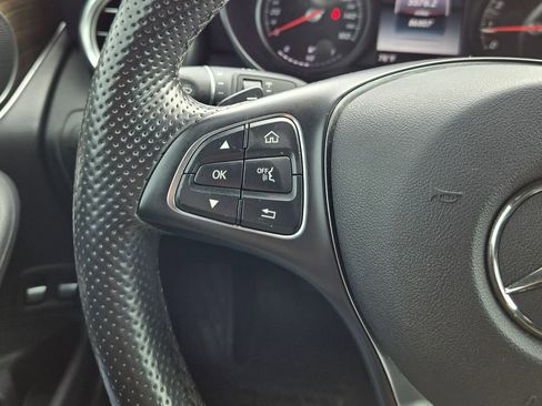 Used 2019 Mercedes-Benz GLC 350e 4MATIC image 21