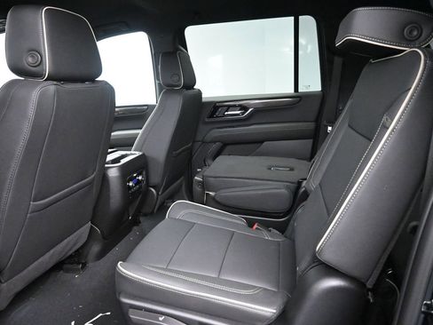 New 2026 GMC Yukon XL Elevation image 17