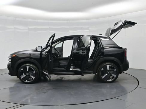 Used 2026 Nissan Kicks SR FWD image 40