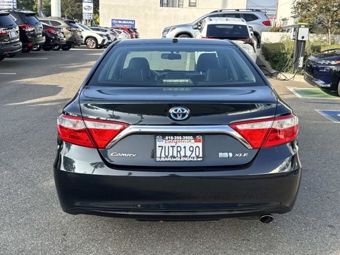 Used 2017 Toyota Camry XLE image 5