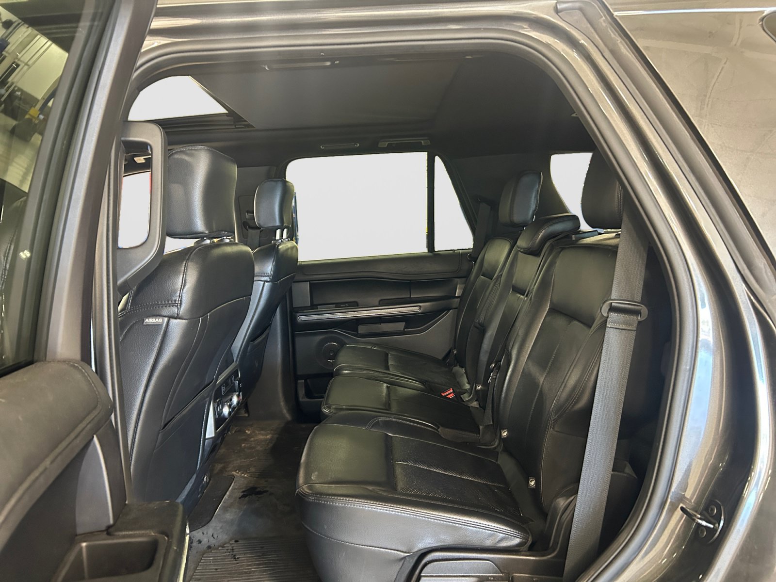 Used 2020 Ford Expedition XLT w/ Equipment Group 202A RWD image 14