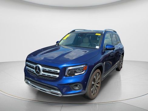 Used 2022 Mercedes-Benz GLB 250 4MATIC image 2