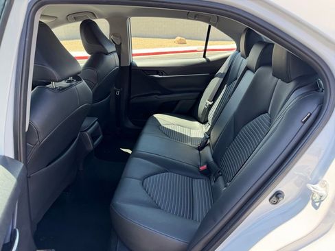 Used 2024 Toyota Camry SE image 19