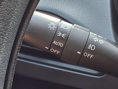Certified 2025 Subaru Crosstrek 2.5i Premium AWD/4WD image 13