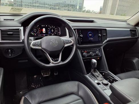 Used 2022 Volkswagen Atlas SEL Premium image 29