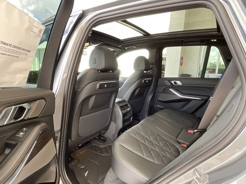 New 2026 BMW X5 xDrive40i w/ Premium Package image 24