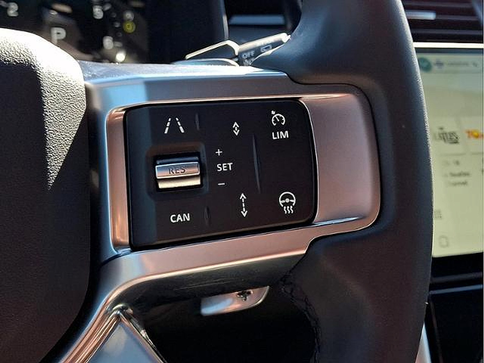 Used 2025 Land Rover Discovery S AWD/4WD image 27