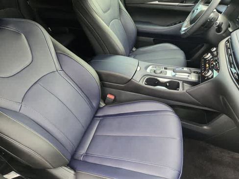 Certified 2026 INFINITI QX60 Sport w/ Dark Cargo Package AWD/4WD image 15