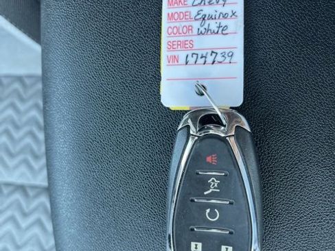 Used 2024 Chevrolet Equinox LT image 42