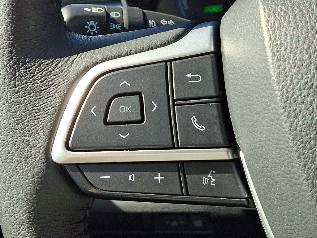 Certified 2025 Toyota Sienna XLE FWD image 24