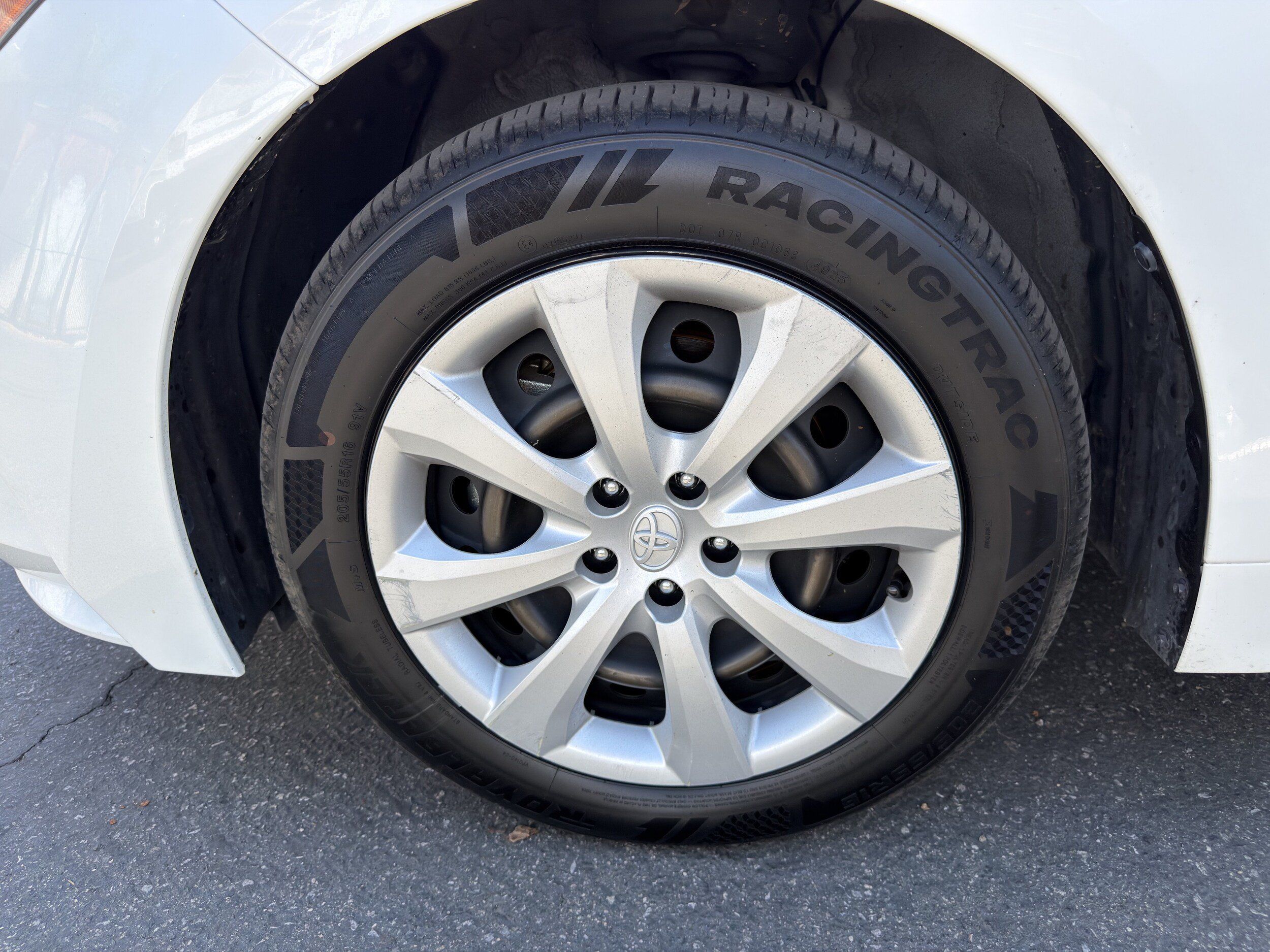 Used 2024 Toyota Corolla LE FWD image 36