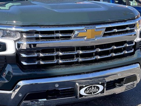 Used 2025 Chevrolet Silverado 1500 LTZ w/ LTZ Premium Package image 29