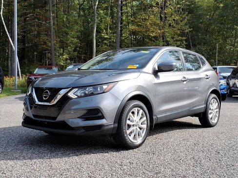 Used 2021 Nissan Rogue Sport S image 12
