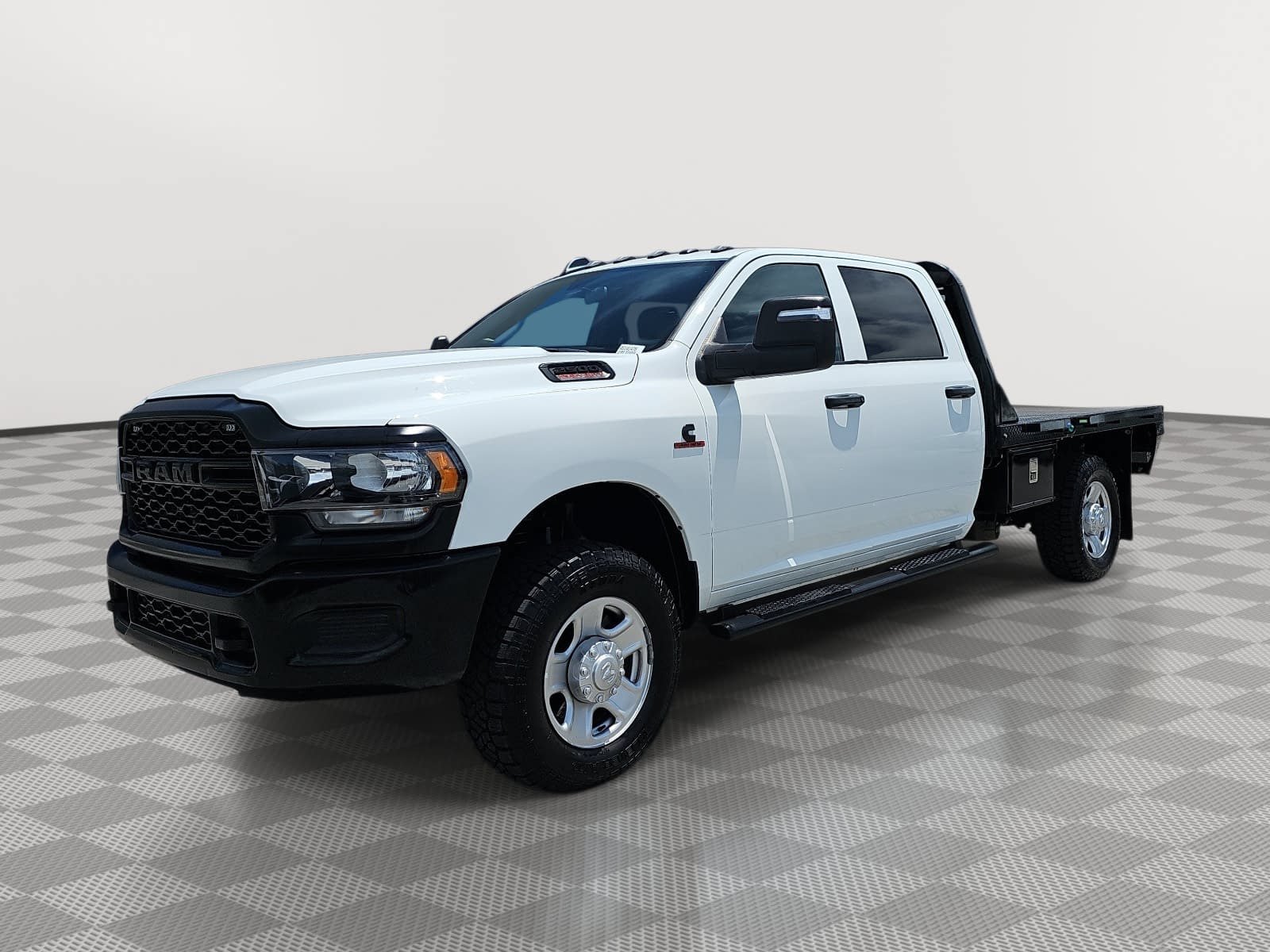 Used 2024 RAM 2500 Tradesman w/ Snow Chief Group AWD/4WD image 4