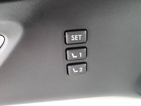 Used 2019 Subaru Ascent Limited AWD/4WD image 15