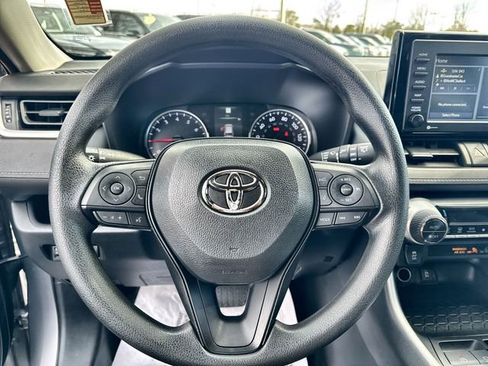 Used 2022 Toyota RAV4 XLE image 23