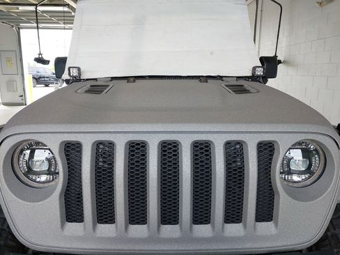 Used 2022 Jeep Wrangler Unlimited Sport AWD/4WD image 32