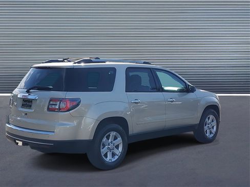 Used 2015 GMC Acadia SLE image 3
